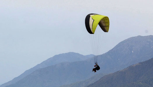 Paragliding adventure in Bir Billing